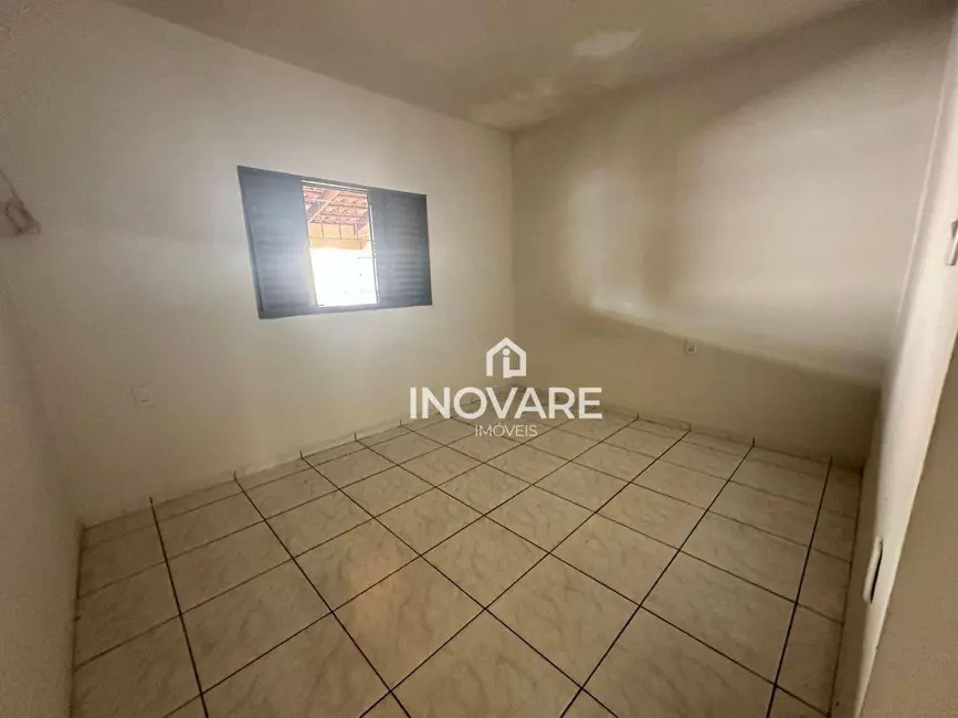 Casa com 2 quartos à venda, 250m2 em Arapora - MG - imagem 7 Foto 7 de Casa com 2 quartos à venda, 250m2 em Arapora - MG