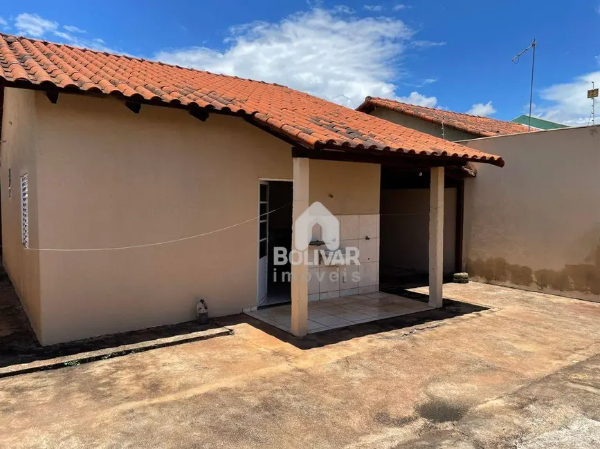 Casa com 2 quartos à venda, 250m2 em Portal dos Ipês, Itumbiara - GO - imagem 7 Foto 7 de Casa com 2 quartos à venda, 250m2 em Portal dos Ipês, Itumbiara - GO