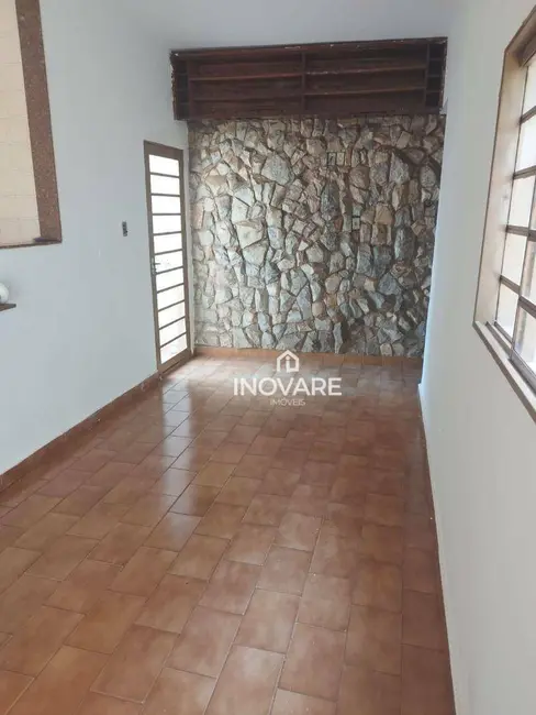 Casa com 3 quartos à venda, 360m2 em Alto da Boa Vista, Itumbiara - GO - imagem 8 Foto 8 de Casa com 3 quartos à venda, 360m2 em Alto da Boa Vista, Itumbiara - GO