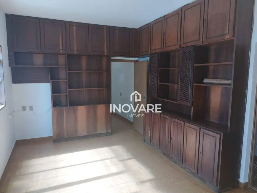 Casa com 3 quartos à venda, 360m2 em Alto da Boa Vista, Itumbiara - GO - imagem 5 Foto 5 de Casa com 3 quartos à venda, 360m2 em Alto da Boa Vista, Itumbiara - GO