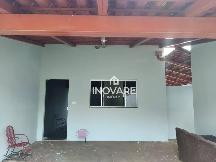 Foto 1 de Casa com 2 quartos à venda, 80m2 em Itumbiara - GO