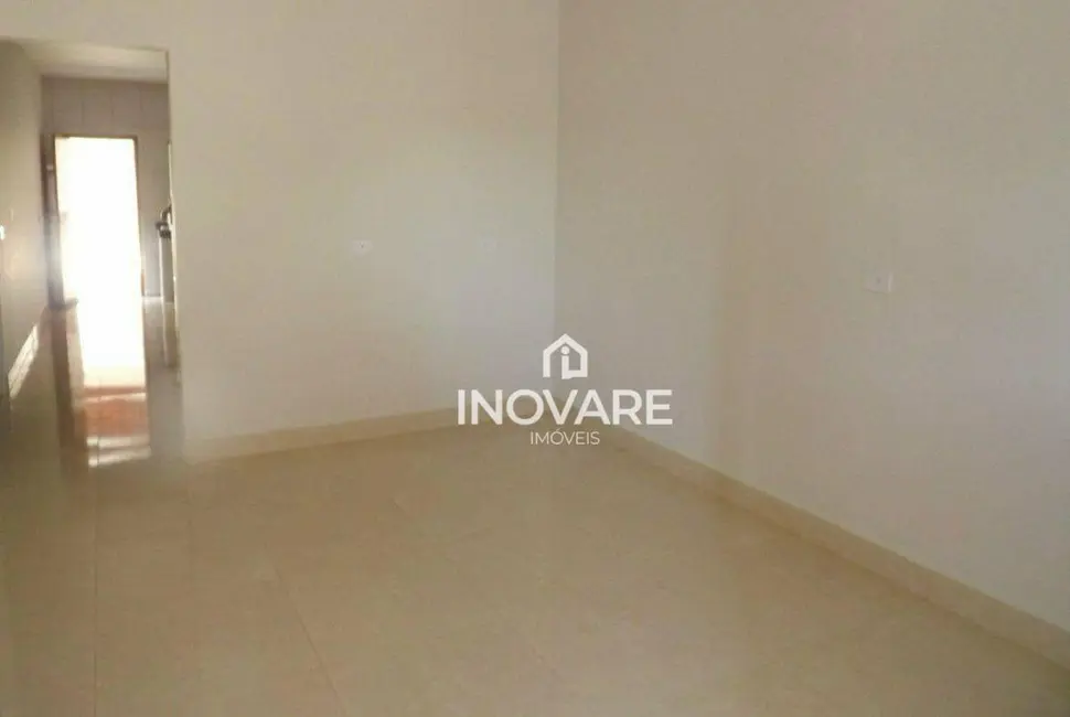 Casa com 3 quartos à venda, 270m2 em Itumbiara - GO - imagem 5 Foto 5 de Casa com 3 quartos à venda, 270m2 em Itumbiara - GO