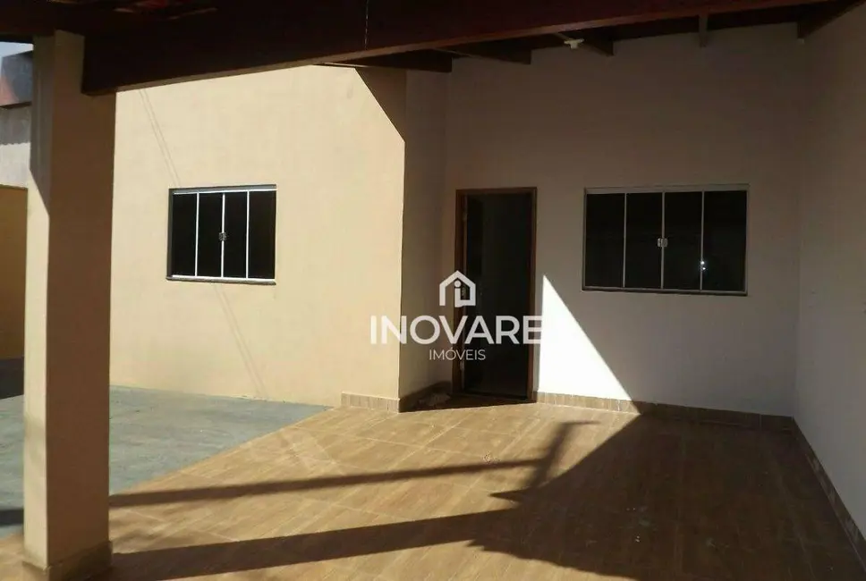 Foto 2 de Casa com 3 quartos à venda, 270m2 em Itumbiara - GO