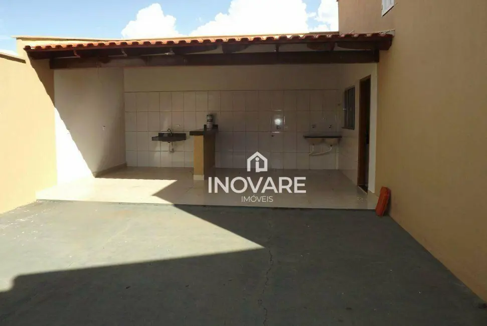 Casa com 3 quartos à venda, 270m2 em Itumbiara - GO - imagem 7 Foto 7 de Casa com 3 quartos à venda, 270m2 em Itumbiara - GO