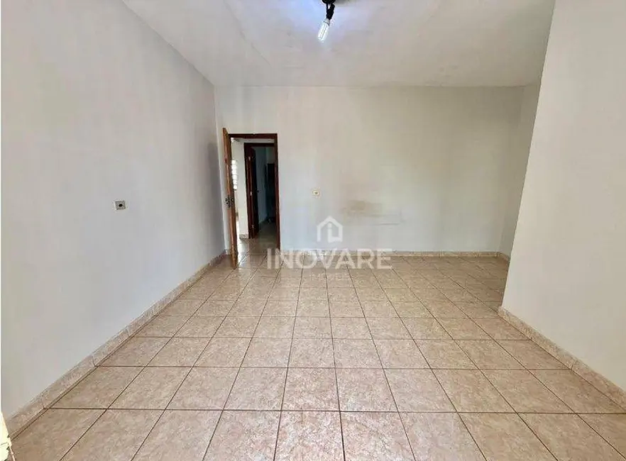 Foto 5 de Apartamento com 2 quartos para alugar, 90m2 em Itumbiara - GO
