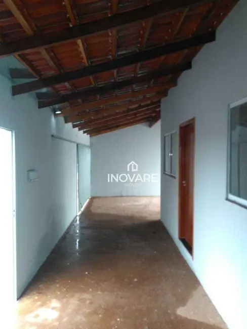 Casa com 3 quartos à venda, 300m2 em Arapora - MG - imagem 3 Foto 3 de Casa com 3 quartos à venda, 300m2 em Arapora - MG