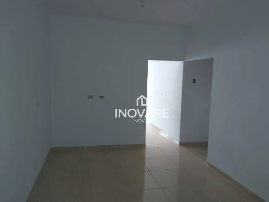 Casa com 3 quartos à venda, 300m2 em Arapora - MG - imagem 6 Foto 6 de Casa com 3 quartos à venda, 300m2 em Arapora - MG