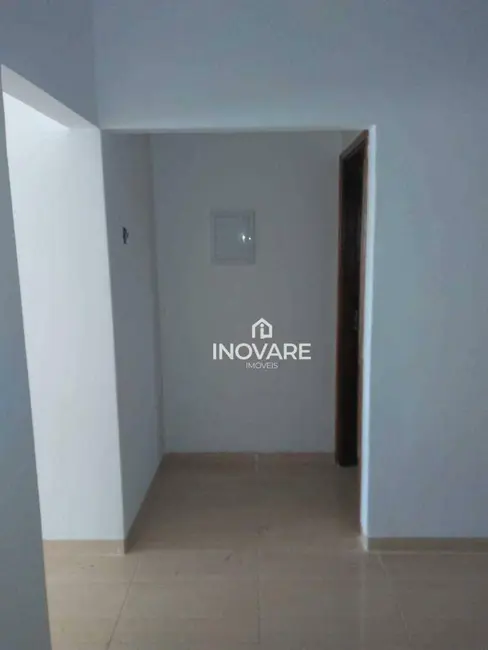 Casa com 3 quartos à venda, 300m2 em Arapora - MG - imagem 9 Foto 9 de Casa com 3 quartos à venda, 300m2 em Arapora - MG