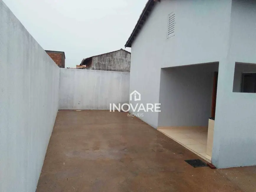 Foto 2 de Casa com 3 quartos à venda, 300m2 em Arapora - MG