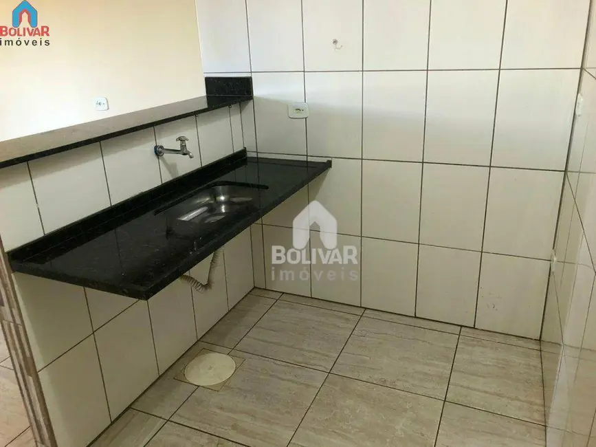 Casa com 2 quartos para alugar em Setor Anhanguera, Itumbiara - GO - imagem 4 Foto 4 de Casa com 2 quartos para alugar em Setor Anhanguera, Itumbiara - GO