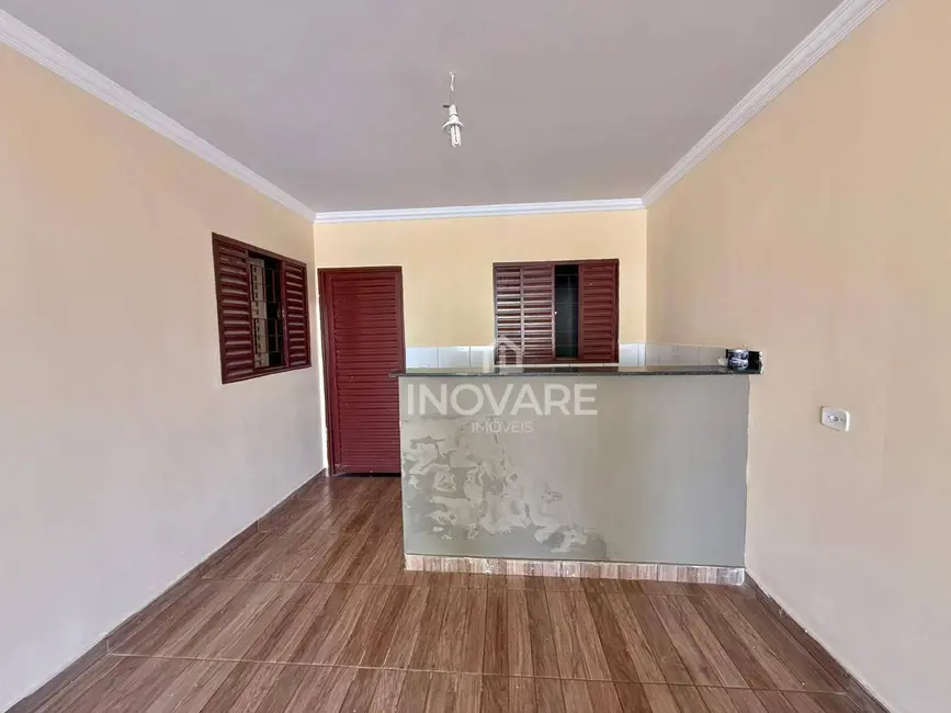 Foto 3 de Casa com 2 quartos para alugar em Setor Anhanguera, Itumbiara - GO