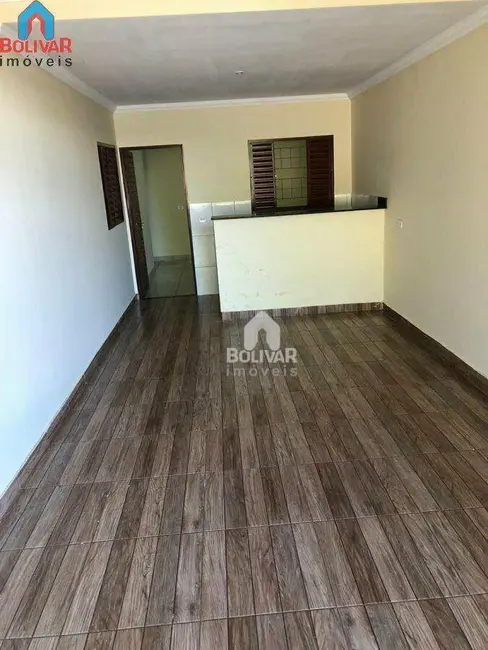 Casa com 2 quartos para alugar em Setor Anhanguera, Itumbiara - GO - imagem 7 Foto 7 de Casa com 2 quartos para alugar em Setor Anhanguera, Itumbiara - GO