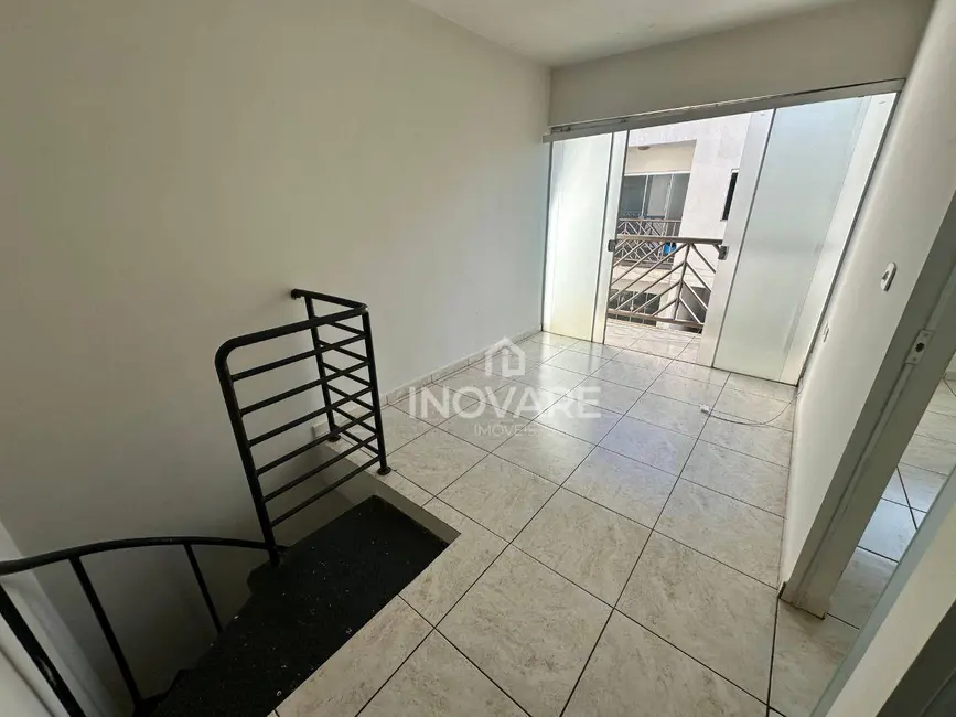 Apartamento com 2 quartos para alugar, 80m2 em Itumbiara - GO - imagem 5 Foto 5 de Apartamento com 2 quartos para alugar, 80m2 em Itumbiara - GO