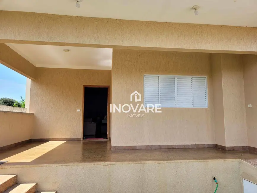 Casa com 3 quartos à venda, 460m2 em Setor Bela Vista, Itumbiara - GO - imagem 3 Foto 3 de Casa com 3 quartos à venda, 460m2 em Setor Bela Vista, Itumbiara - GO