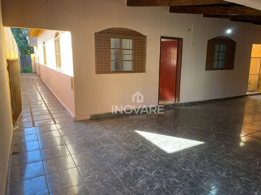 Foto 3 de Casa com 3 quartos à venda, 360m2 em Setor Anhanguera, Itumbiara - GO