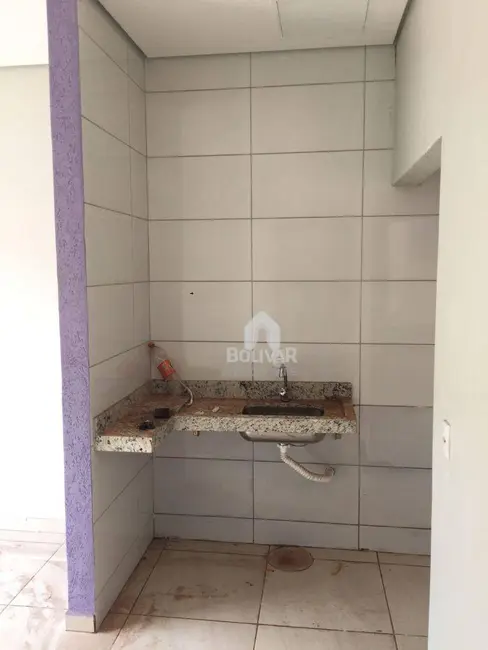 Kitnet com 1 quarto para alugar, 300m2 em Itumbiara - GO - imagem 4 Foto 4 de Kitnet com 1 quarto para alugar, 300m2 em Itumbiara - GO