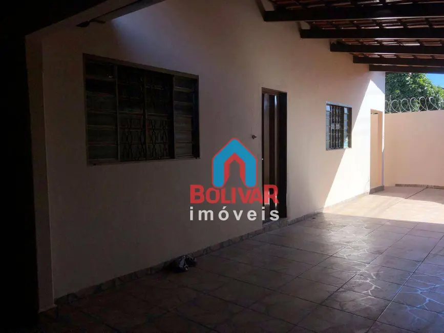 Foto 5 de Casa com 3 quartos para alugar, 225m2 em Jardim América, Itumbiara - GO