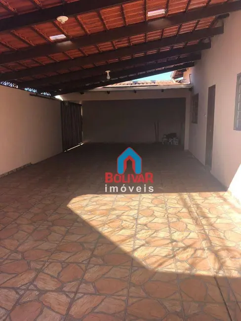 Foto 3 de Casa com 3 quartos para alugar, 225m2 em Jardim América, Itumbiara - GO