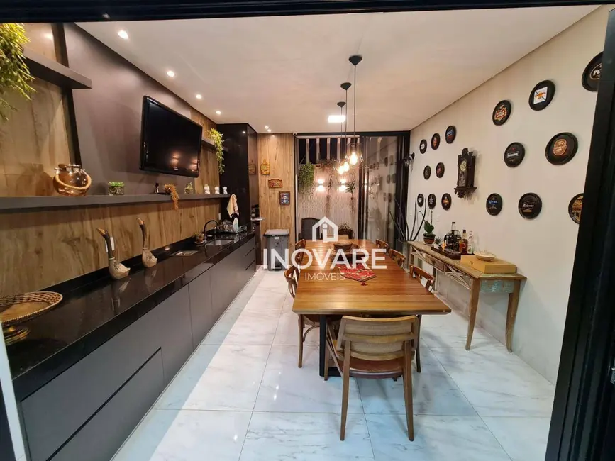 Foto 7 de Casa com 3 quartos à venda, 250m2 em Itumbiara - GO