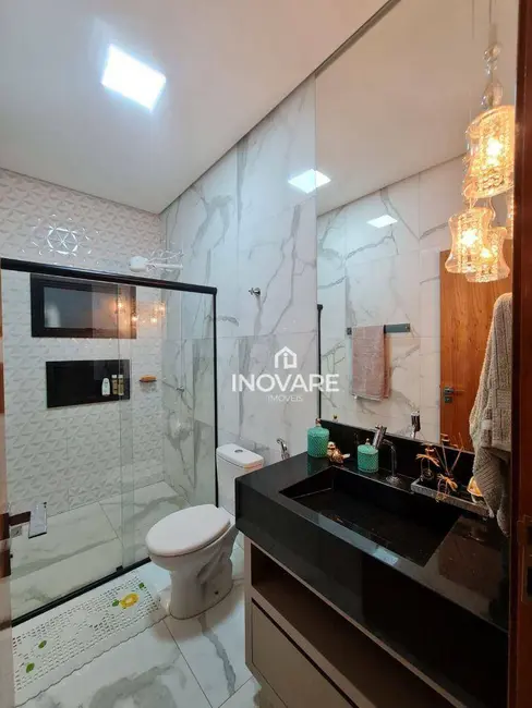 Foto 8 de Casa com 3 quartos à venda, 250m2 em Itumbiara - GO