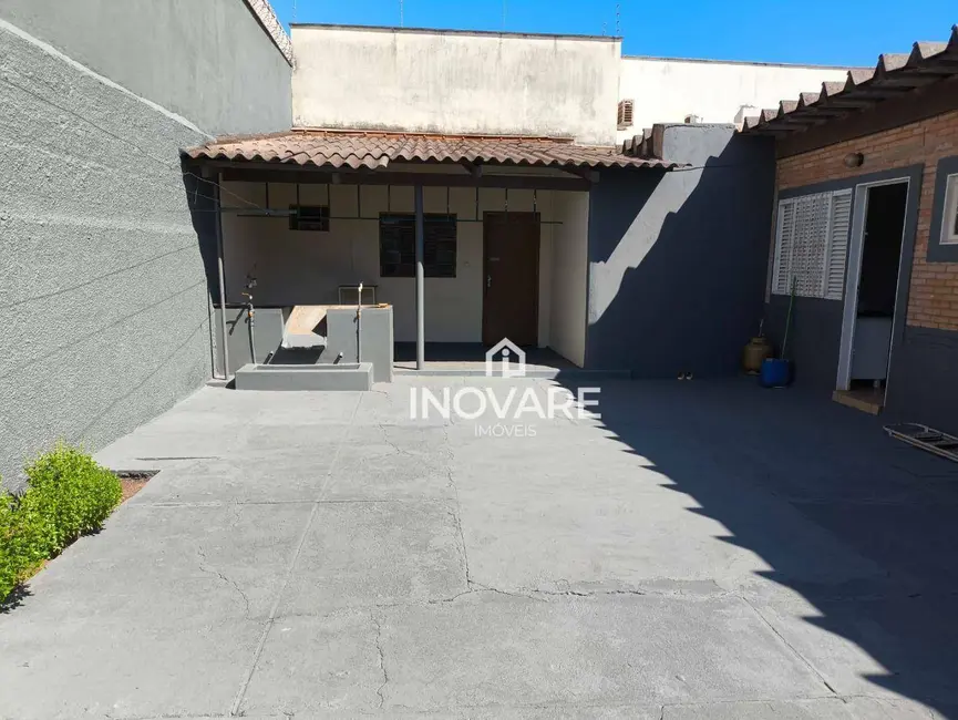Foto 6 de Casa com 2 quartos para alugar, 400m2 em Itumbiara - GO