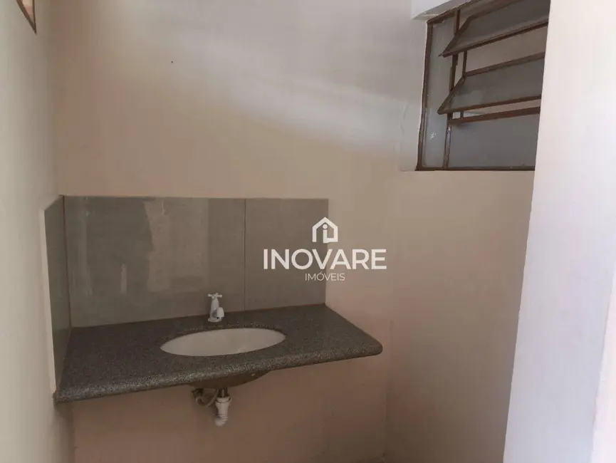 Foto 9 de Casa com 2 quartos para alugar, 400m2 em Itumbiara - GO