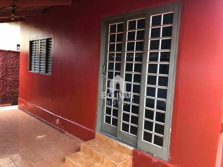 Foto 4 de Casa com 3 quartos para alugar em Jardim América, Itumbiara - GO