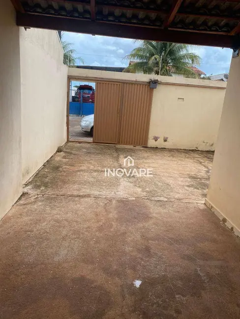 Foto 3 de Casa com 2 quartos à venda, 180m2 em Itumbiara - GO