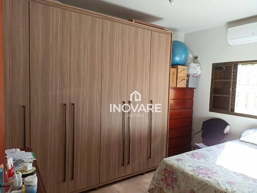 Casa com 3 quartos à venda, 360m2 em Itumbiara - GO - imagem 8 Foto 8 de Casa com 3 quartos à venda, 360m2 em Itumbiara - GO