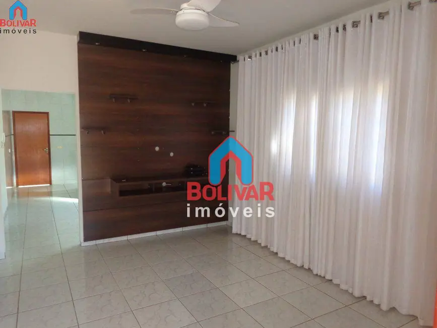 Casa com 3 quartos à venda, 150m2 em Itumbiara - GO - imagem 5 Foto 5 de Casa com 3 quartos à venda, 150m2 em Itumbiara - GO