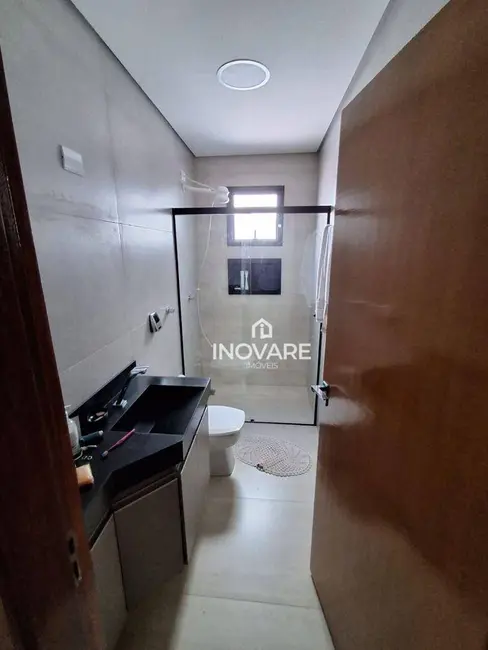 Casa com 3 quartos à venda, 299m2 em Itumbiara - GO - imagem 5 Foto 5 de Casa com 3 quartos à venda, 299m2 em Itumbiara - GO