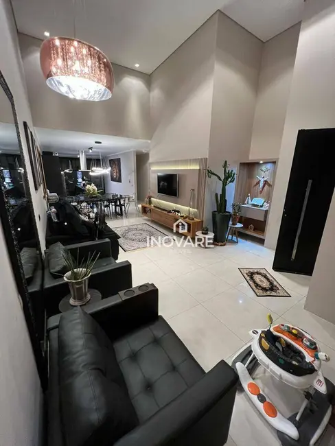 Foto 5 de Casa com 3 quartos à venda, 250m2 em Itumbiara - GO