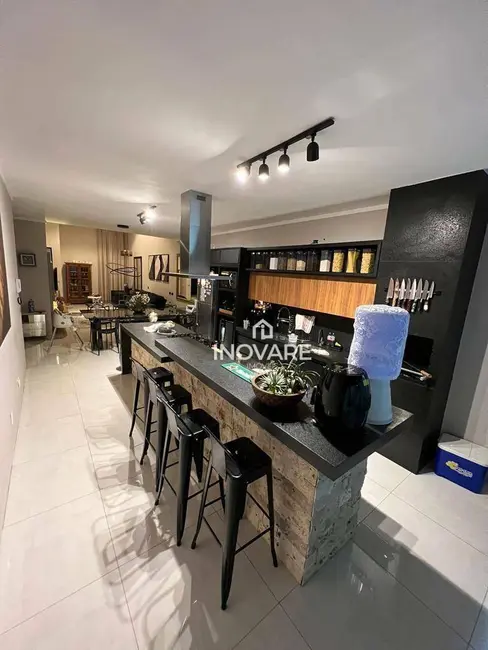 Foto 7 de Casa com 3 quartos à venda, 250m2 em Itumbiara - GO