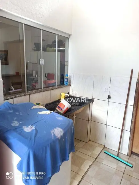 Casa com 2 quartos à venda, 360m2 em Setor Planalto, Itumbiara - GO - imagem 4 Foto 4 de Casa com 2 quartos à venda, 360m2 em Setor Planalto, Itumbiara - GO