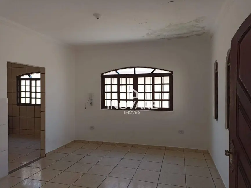 Foto 2 de Casa com 3 quartos à venda, 300m2 em Jardim Leonora, Itumbiara - GO