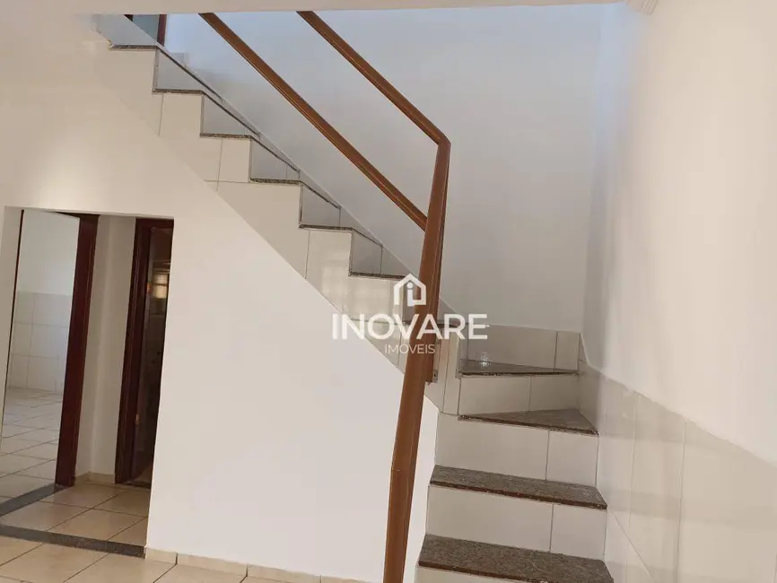 Casa com 3 quartos à venda, 300m2 em Jardim Leonora, Itumbiara - GO - imagem 8 Foto 8 de Casa com 3 quartos à venda, 300m2 em Jardim Leonora, Itumbiara - GO