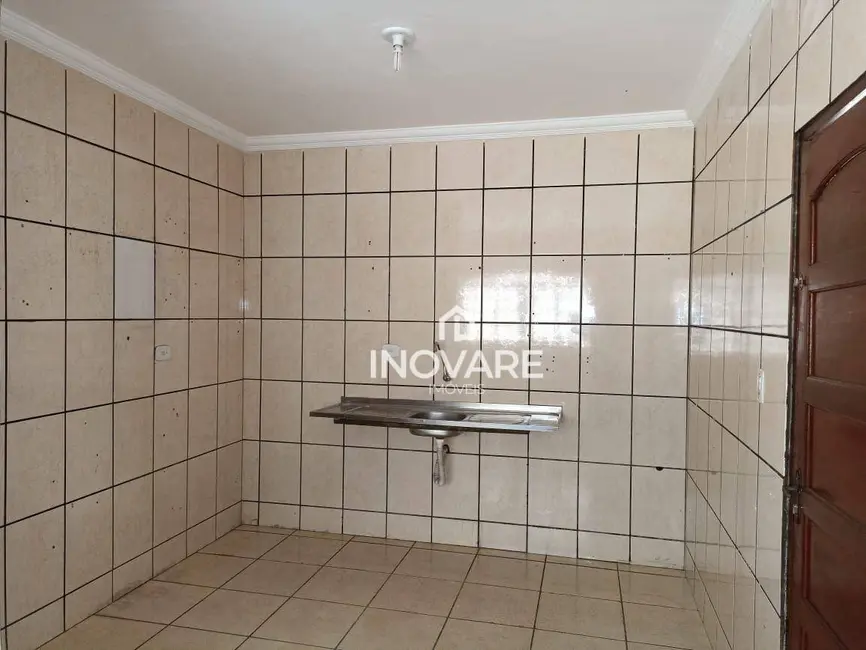Casa com 3 quartos à venda, 300m2 em Jardim Leonora, Itumbiara - GO - imagem 3 Foto 3 de Casa com 3 quartos à venda, 300m2 em Jardim Leonora, Itumbiara - GO