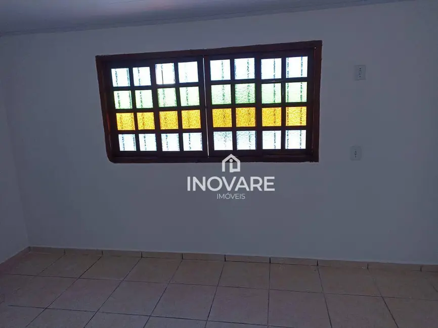 Casa com 3 quartos à venda, 300m2 em Jardim Leonora, Itumbiara - GO - imagem 5 Foto 5 de Casa com 3 quartos à venda, 300m2 em Jardim Leonora, Itumbiara - GO