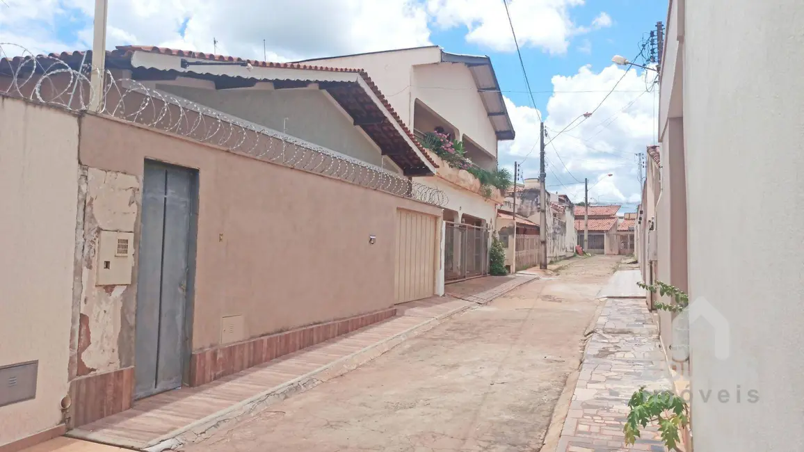 Foto 1 de Casa com 3 quartos para alugar, 360m2 em Itumbiara - GO