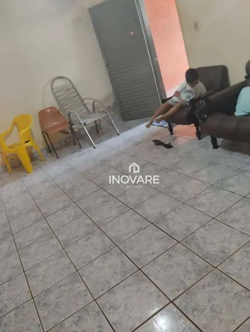 Foto 2 de Casa com 3 quartos à venda, 190m2 em Morrinhos - GO