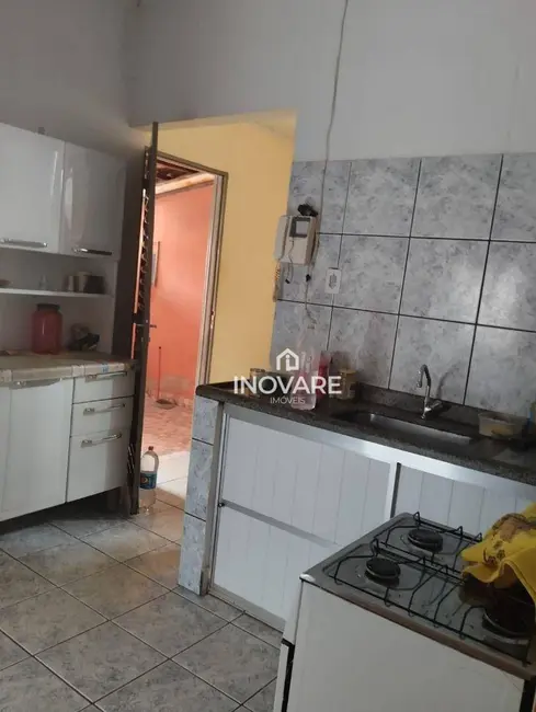 Foto 5 de Casa com 3 quartos à venda, 190m2 em Morrinhos - GO