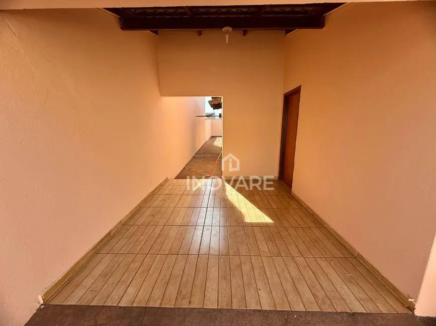 Casa com 2 quartos à venda, 180m2 em Itumbiara - GO - imagem 4 Foto 4 de Casa com 2 quartos à venda, 180m2 em Itumbiara - GO