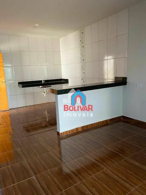 Foto 2 de Casa com 2 quartos à venda, 200m2 em Itumbiara - GO
