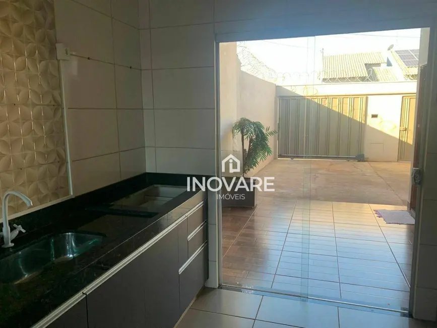 Casa com 3 quartos à venda, 150m2 em Jardim Morumbi, Itumbiara - GO - imagem 8 Foto 8 de Casa com 3 quartos à venda, 150m2 em Jardim Morumbi, Itumbiara - GO