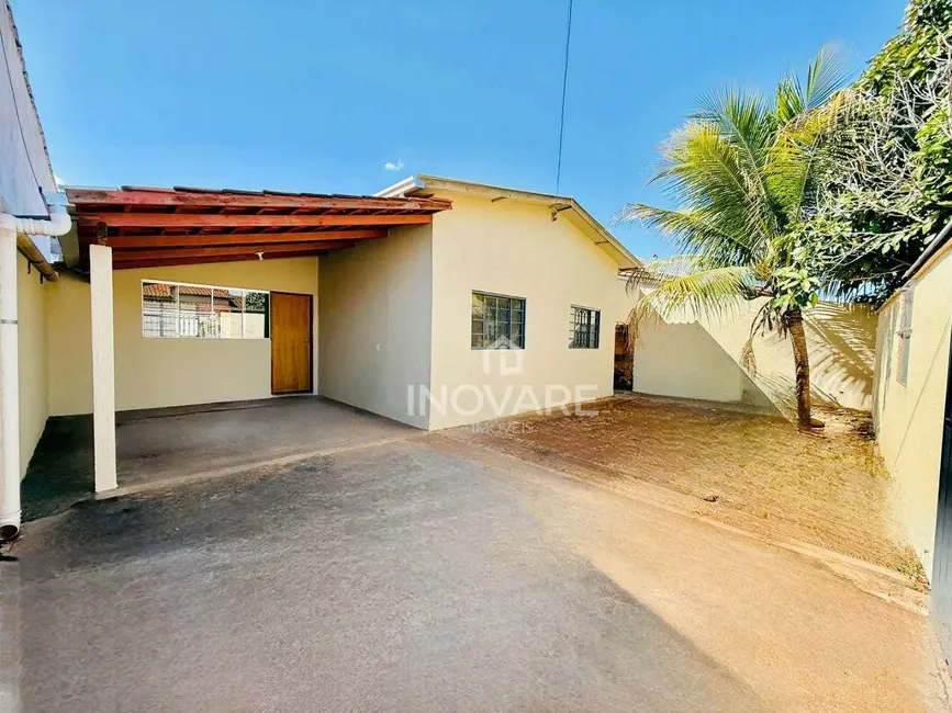 Foto 2 de Casa com 4 quartos à venda, 300m2 em Itumbiara - GO