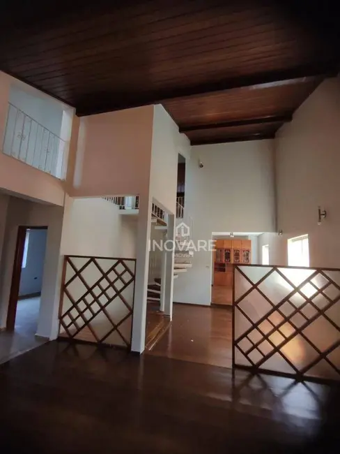 Casa com 3 quartos para alugar, 360m2 em Itumbiara - GO - imagem 3 Foto 3 de Casa com 3 quartos para alugar, 360m2 em Itumbiara - GO