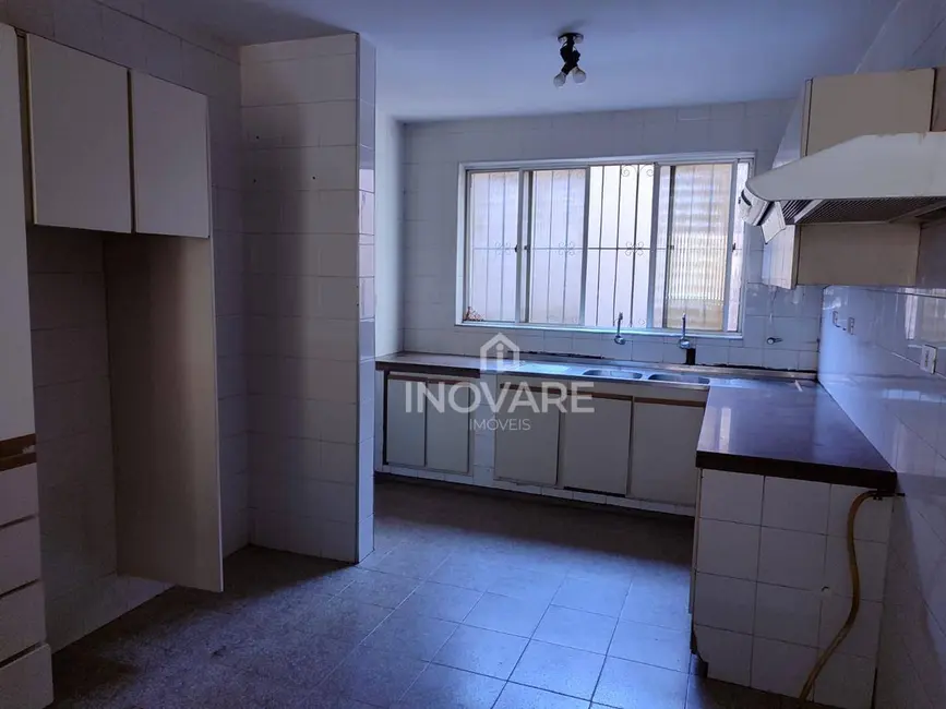 Casa com 3 quartos para alugar, 360m2 em Itumbiara - GO - imagem 5 Foto 5 de Casa com 3 quartos para alugar, 360m2 em Itumbiara - GO