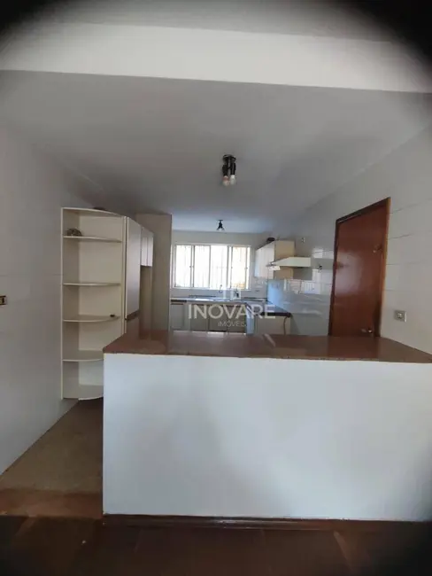 Casa com 3 quartos para alugar, 360m2 em Itumbiara - GO - imagem 6 Foto 6 de Casa com 3 quartos para alugar, 360m2 em Itumbiara - GO