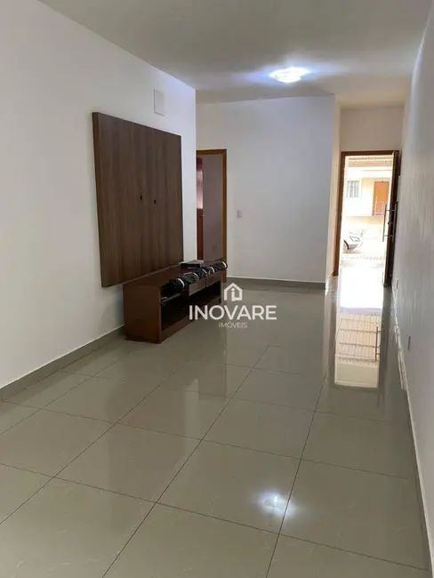 Casa de Condomínio com 3 quartos à venda, 140m2 em Arapora - MG - imagem 1 Foto 1 de Casa de Condomínio com 3 quartos à venda, 140m2 em Arapora - MG