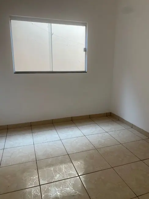 Foto 4 de Casa com 3 quartos para alugar, 260m2 em Itumbiara - GO